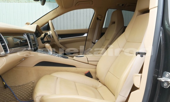 ซื้อ รถมือสอง Porsche Panamera สีดำ รถยนต์ ใน %{เมือง} ใน กรุงเทพมหานคร ซื้อ รถมือสอง Porsche Panamera สีดำ รถยนต์ ใน %{เมือง} ใน กรุงเทพมหานคร