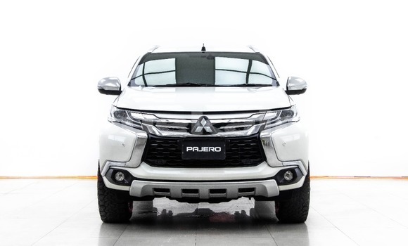 ซื้อ รถมือสอง Mitsubishi Pajero Sport ขาว รถยนต์ ใน %{เมือง} ใน กรุงเทพมหานคร ซื้อ รถมือสอง Mitsubishi Pajero Sport ขาว รถยนต์ ใน %{เมือง} ใน กรุงเทพมหานคร