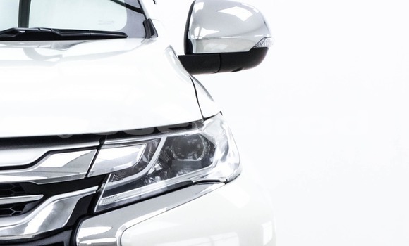 ซื้อ รถมือสอง Mitsubishi Pajero Sport ขาว รถยนต์ ใน %{เมือง} ใน กรุงเทพมหานคร ซื้อ รถมือสอง Mitsubishi Pajero Sport ขาว รถยนต์ ใน %{เมือง} ใน กรุงเทพมหานคร