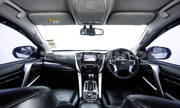 ซื้อ รถมือสอง Mitsubishi Pajero Sport ขาว รถยนต์ ใน %{เมือง} ใน กรุงเทพมหานคร ซื้อ รถมือสอง Mitsubishi Pajero Sport ขาว รถยนต์ ใน %{เมือง} ใน กรุงเทพมหานคร