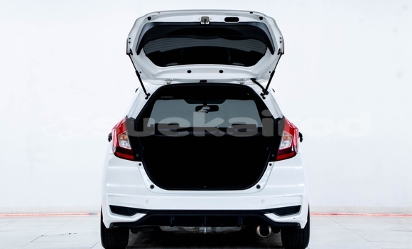 Buy Used Honda Jazz White Car in Bangkok in Bangkok Buy Used Honda Jazz White Car in Bangkok in Bangkok