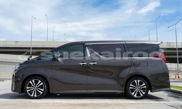 ซื้อ รถมือสอง Toyota Alphard สีน้ำตาล รถยนต์ ใน %{เมือง} ใน กรุงเทพมหานคร ซื้อ รถมือสอง Toyota Alphard สีน้ำตาล รถยนต์ ใน %{เมือง} ใน กรุงเทพมหานคร