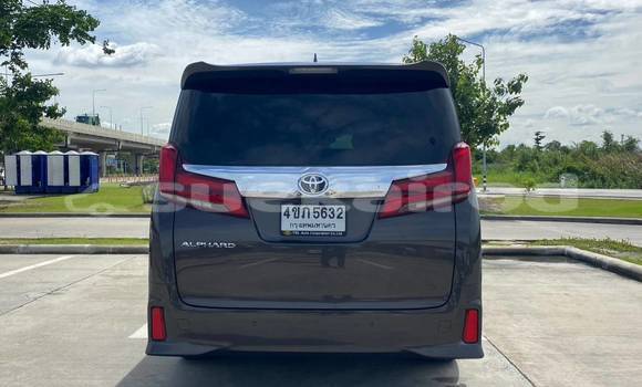 ซื้อ รถมือสอง Toyota Alphard สีน้ำตาล รถยนต์ ใน %{เมือง} ใน กรุงเทพมหานคร ซื้อ รถมือสอง Toyota Alphard สีน้ำตาล รถยนต์ ใน %{เมือง} ใน กรุงเทพมหานคร