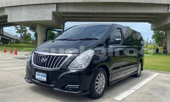 ซื้อ รถมือสอง Hyundai H1 สีดำ รถยนต์ ใน %{เมือง} ใน กรุงเทพมหานคร