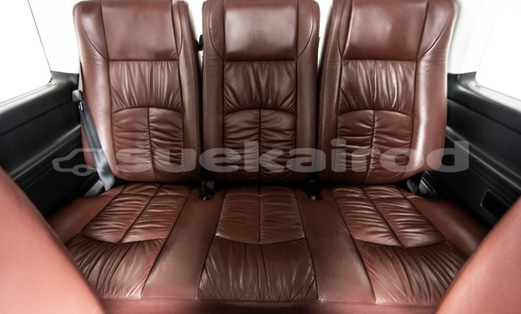 Buy Used Volkswagen Caravelle White Car in Bangkok in Bangkok Buy Used Volkswagen Caravelle White Car in Bangkok in Bangkok