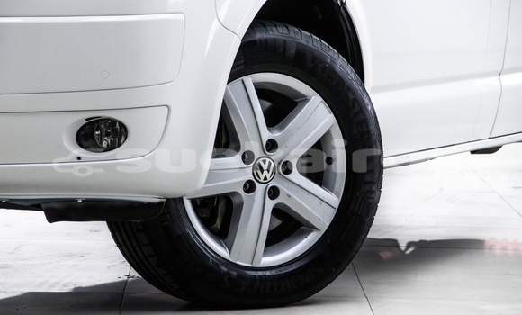 Buy Used Volkswagen Caravelle White Car in Bangkok in Bangkok Buy Used Volkswagen Caravelle White Car in Bangkok in Bangkok
