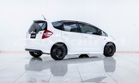 Buy Used Honda Jazz White Car in Bangkok in Bangkok Buy Used Honda Jazz White Car in Bangkok in Bangkok