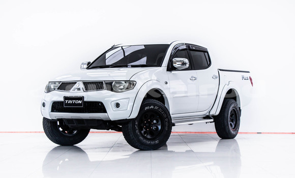 Buy Used Mitsubishi Triton White Car in Bangkok in Bangkok Buy Used Mitsubishi Triton White Car in Bangkok in Bangkok