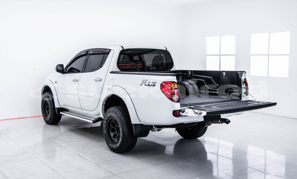 Buy Used Mitsubishi Triton White Car in Bangkok in Bangkok Buy Used Mitsubishi Triton White Car in Bangkok in Bangkok