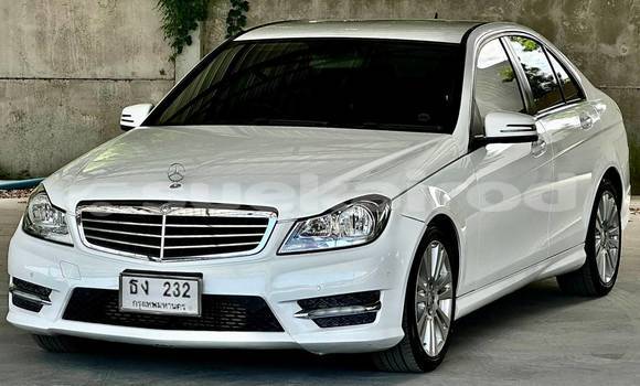 Buy Used Mercedes-Benz C-Classe White Car in Nonthaburi in Nonthaburi