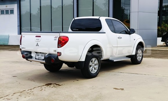 Buy Used Mitsubishi Triton White Car in Chiang Mai in Chiang Mai Buy Used Mitsubishi Triton White Car in Chiang Mai in Chiang Mai