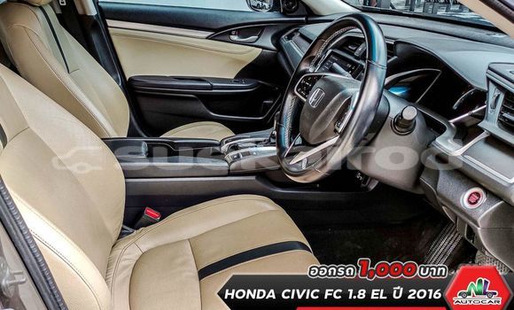 ซื้อ รถมือสอง Honda Civic อื่น ๆ รถยนต์ ใน %{เมือง} ใน กรุงเทพมหานคร