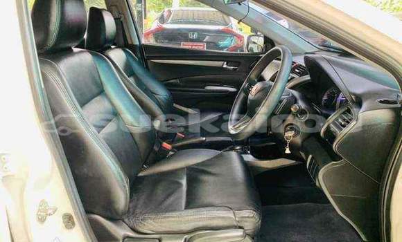 ซื้อ รถมือสอง Honda City ขาว รถยนต์ ใน %{เมือง} ใน กรุงเทพมหานคร ซื้อ รถมือสอง Honda City ขาว รถยนต์ ใน %{เมือง} ใน กรุงเทพมหานคร