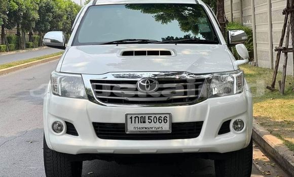 Buy Used Toyota Vigo White Car in Bangkok in Bangkok