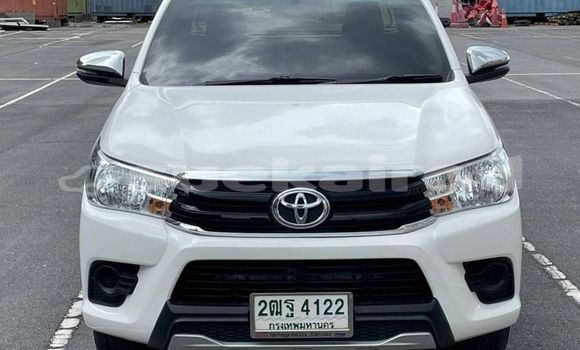 ซื้อ รถมือสอง Toyota Hiluxe Revo ขาว รถยนต์ ใน %{เมือง} ใน กรุงเทพมหานคร