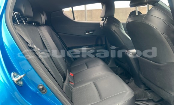 ซื้อ รถมือสอง Toyota C-HR สีน้ำเงิน รถยนต์ ใน %{เมือง} ใน กรุงเทพมหานคร ซื้อ รถมือสอง Toyota C-HR สีน้ำเงิน รถยนต์ ใน %{เมือง} ใน กรุงเทพมหานคร