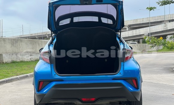 ซื้อ รถมือสอง Toyota C-HR สีน้ำเงิน รถยนต์ ใน %{เมือง} ใน กรุงเทพมหานคร ซื้อ รถมือสอง Toyota C-HR สีน้ำเงิน รถยนต์ ใน %{เมือง} ใน กรุงเทพมหานคร