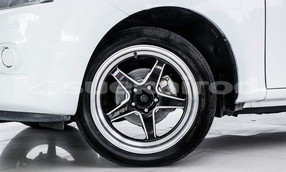 Buy Used Isuzu D-Max White Car in Bangkok in Bangkok Buy Used Isuzu D-Max White Car in Bangkok in Bangkok