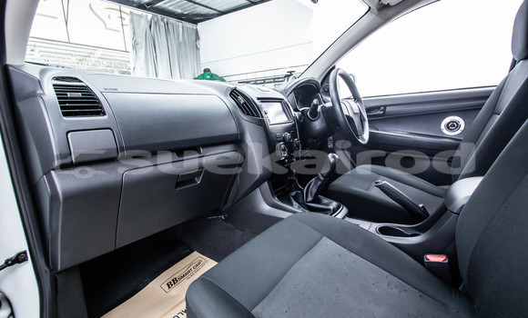 Buy Used Isuzu D-Max White Car in Bangkok in Bangkok Buy Used Isuzu D-Max White Car in Bangkok in Bangkok