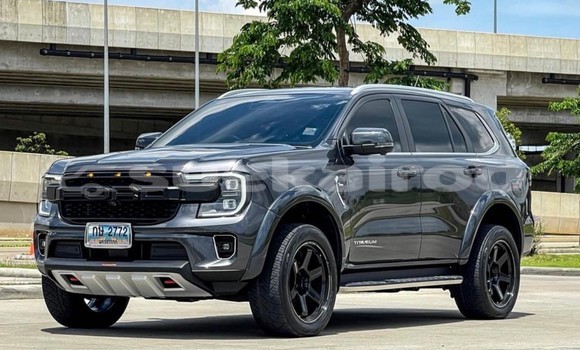 ซื้อ รถมือสอง Ford Everest อื่น ๆ รถยนต์ ใน %{เมือง} ใน กรุงเทพมหานคร