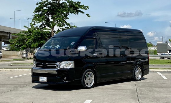 ซื้อ รถมือสอง Toyota Commuter สีดำ รถยนต์ ใน %{เมือง} ใน กรุงเทพมหานคร