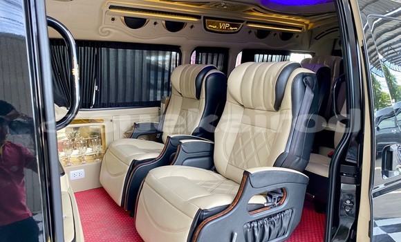 ซื้อ รถมือสอง Toyota Commuter สีดำ รถยนต์ ใน %{เมือง} ใน กรุงเทพมหานคร ซื้อ รถมือสอง Toyota Commuter สีดำ รถยนต์ ใน %{เมือง} ใน กรุงเทพมหานคร