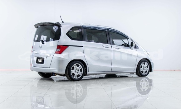 Buy Used Honda Freed Silver Car in Bangkok in Bangkok Buy Used Honda Freed Silver Car in Bangkok in Bangkok