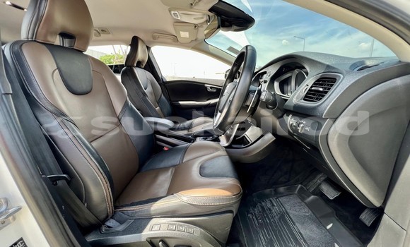 Buy Used Volvo V40 Cross Country White Car in Bangkok in Bangkok Buy Used Volvo V40 Cross Country White Car in Bangkok in Bangkok