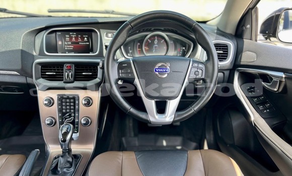 Buy Used Volvo V40 Cross Country White Car in Bangkok in Bangkok Buy Used Volvo V40 Cross Country White Car in Bangkok in Bangkok