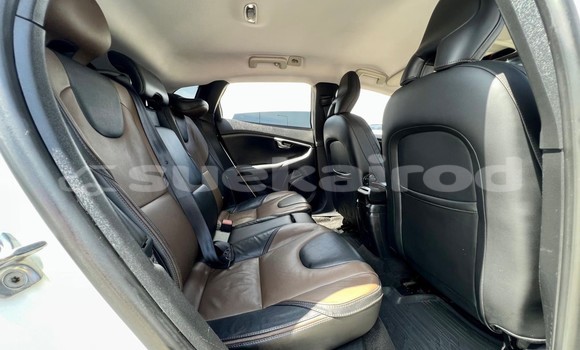 Buy Used Volvo V40 Cross Country White Car in Bangkok in Bangkok Buy Used Volvo V40 Cross Country White Car in Bangkok in Bangkok