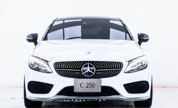 Buy Used Mercedes-Benz C250 coupe White Car in Bangkok in Bangkok Buy Used Mercedes-Benz C250 coupe White Car in Bangkok in Bangkok
