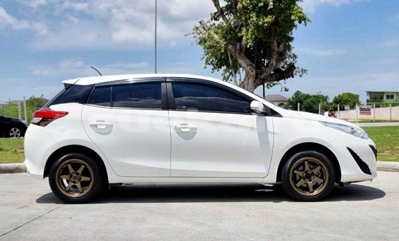 Buy Used Toyota Yaris White Car in Bangkok in Bangkok Buy Used Toyota Yaris White Car in Bangkok in Bangkok