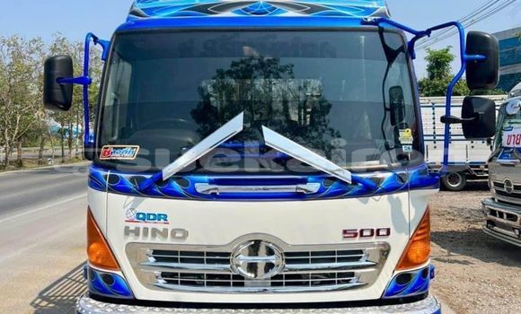 ซื้อ รถมือสอง Toyota Touring HiAce ขาว รถยนต์ ใน %{เมือง} ใน กรุงเทพมหานคร ซื้อ รถมือสอง Toyota Touring HiAce ขาว รถยนต์ ใน %{เมือง} ใน กรุงเทพมหานคร