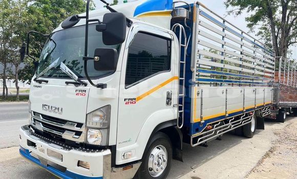 ซื้อ รถมือสอง Isuzu FTR 850 ขาว รถกระบะ ใน %{เมือง} ใน กรุงเทพมหานคร
