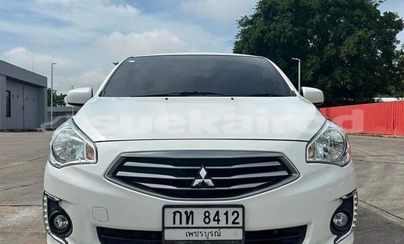 ซื้อ รถมือสอง Mitsubishi Attrage ขาว รถยนต์ ใน %{เมือง} ใน กรุงเทพมหานคร