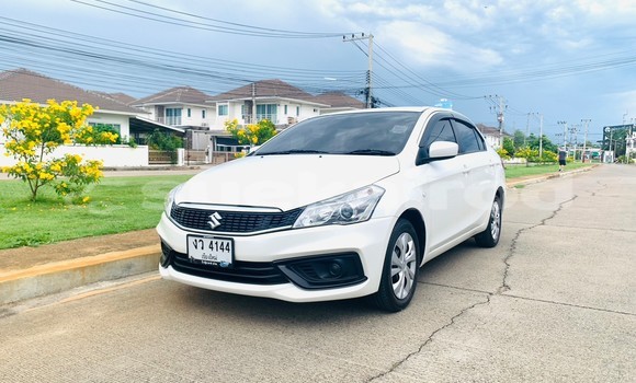 Buy Used Suzuki Ciaz White Car in Chiang Mai in Chiang Mai Buy Used Suzuki Ciaz White Car in Chiang Mai in Chiang Mai