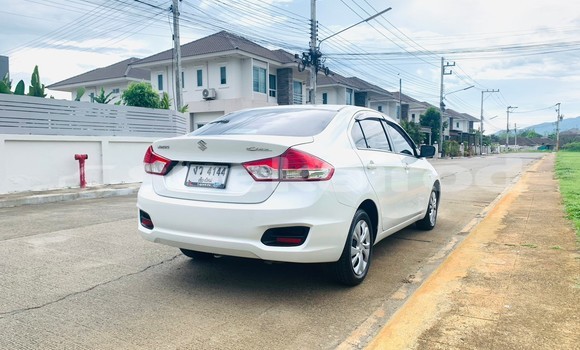 Buy Used Suzuki Ciaz White Car in Chiang Mai in Chiang Mai Buy Used Suzuki Ciaz White Car in Chiang Mai in Chiang Mai