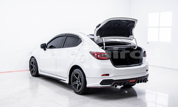 ซื้อ รถมือสอง Mazda 2 ขาว รถยนต์ ใน %{เมือง} ใน กรุงเทพมหานคร ซื้อ รถมือสอง Mazda 2 ขาว รถยนต์ ใน %{เมือง} ใน กรุงเทพมหานคร