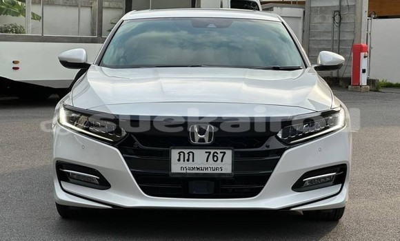 ซื้อ รถมือสอง Honda Accord ขาว รถยนต์ ใน %{เมือง} ใน กรุงเทพมหานคร
