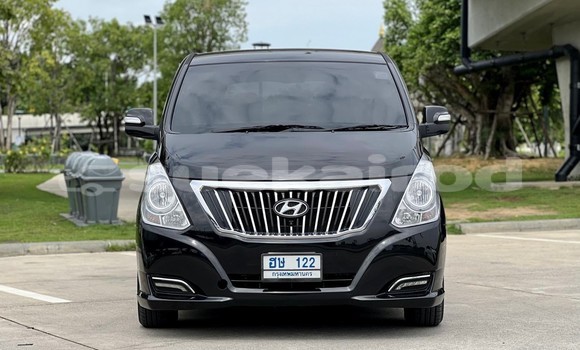 Buy Used Hyundai H1 Black Car in Bangkok in Bangkok