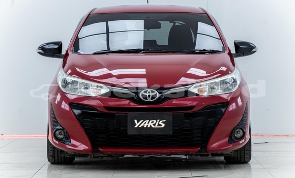 ซื้อ รถมือสอง Toyota Yaris สีแดง รถยนต์ ใน %{เมือง} ใน กรุงเทพมหานคร