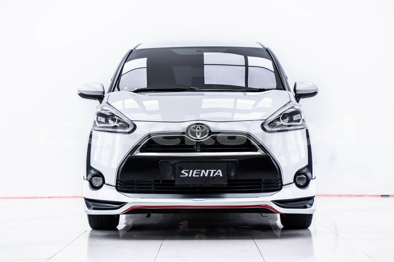 Big with watermark toyota sienna bangkok bangkok 66373