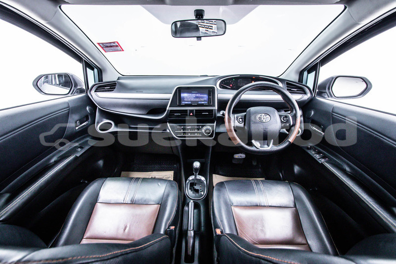 Big with watermark toyota sienna bangkok bangkok 66373