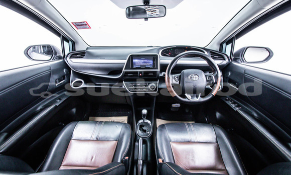 Buy Used Toyota Sienna Other Car in Bangkok in Bangkok Buy Used Toyota Sienna Other Car in Bangkok in Bangkok