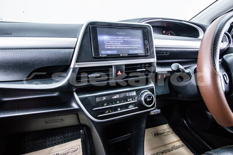 Big with watermark toyota sienna bangkok bangkok 66373