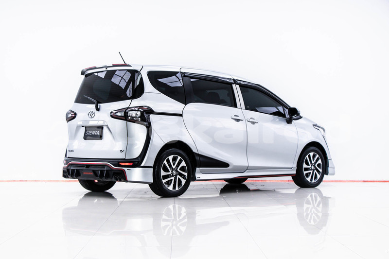 Big with watermark toyota sienna bangkok bangkok 66373