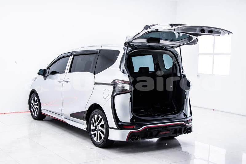 Big with watermark toyota sienna bangkok bangkok 66373