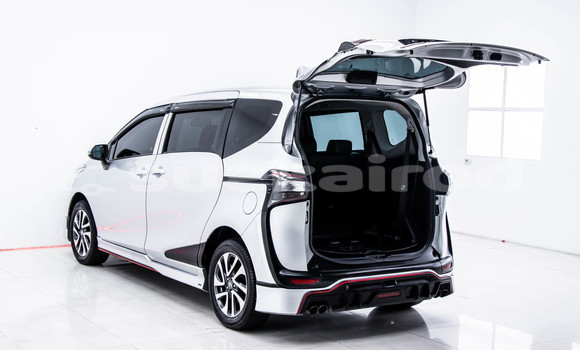 Buy Used Toyota Sienna Other Car in Bangkok in Bangkok Buy Used Toyota Sienna Other Car in Bangkok in Bangkok