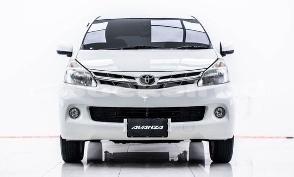 ซื้อ รถมือสอง Toyota Sienta ขาว รถยนต์ ใน %{เมือง} ใน กรุงเทพมหานคร