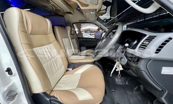 ซื้อ รถมือสอง Toyota Commuter ขาว รถยนต์ ใน %{เมือง} ใน กรุงเทพมหานคร ซื้อ รถมือสอง Toyota Commuter ขาว รถยนต์ ใน %{เมือง} ใน กรุงเทพมหานคร